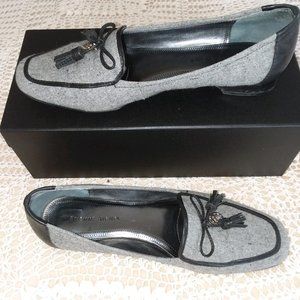 Etienne Aigner flats